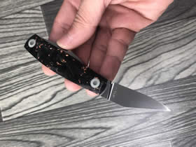 Dao slipjoint 2 lưỡi muskrat thép S35vn ốp carbon và vụn đồng